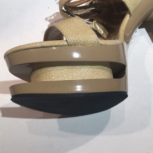 5.5” Beige High Heel Platform Shoes size 7.5 - Picture 6 of 11